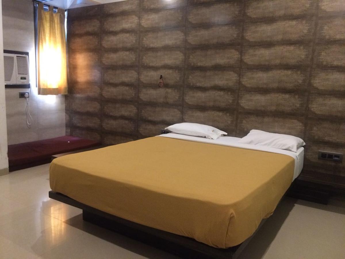 Silver Sands Beach Resort Daman Buitenkant foto